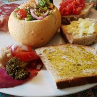 Bruschetta and cold cuts (affettati)
