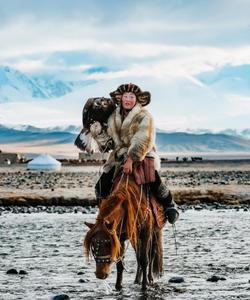 Eagle hunter 