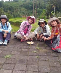 Staying with locals 