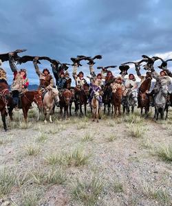 Eagle hunters 