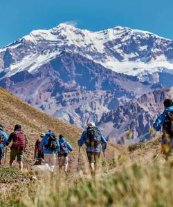 Plaza Francia Trek